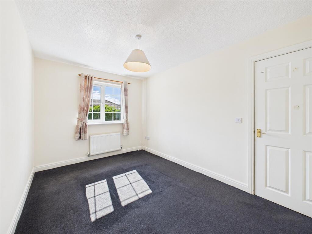 Bedroom: