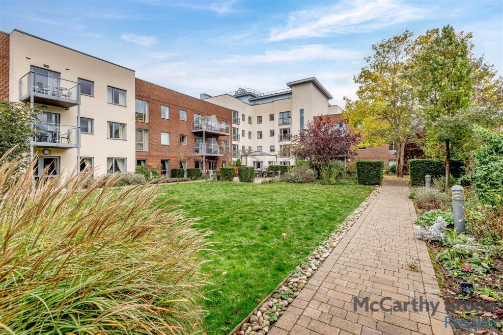 8667784-exterior06.jpg