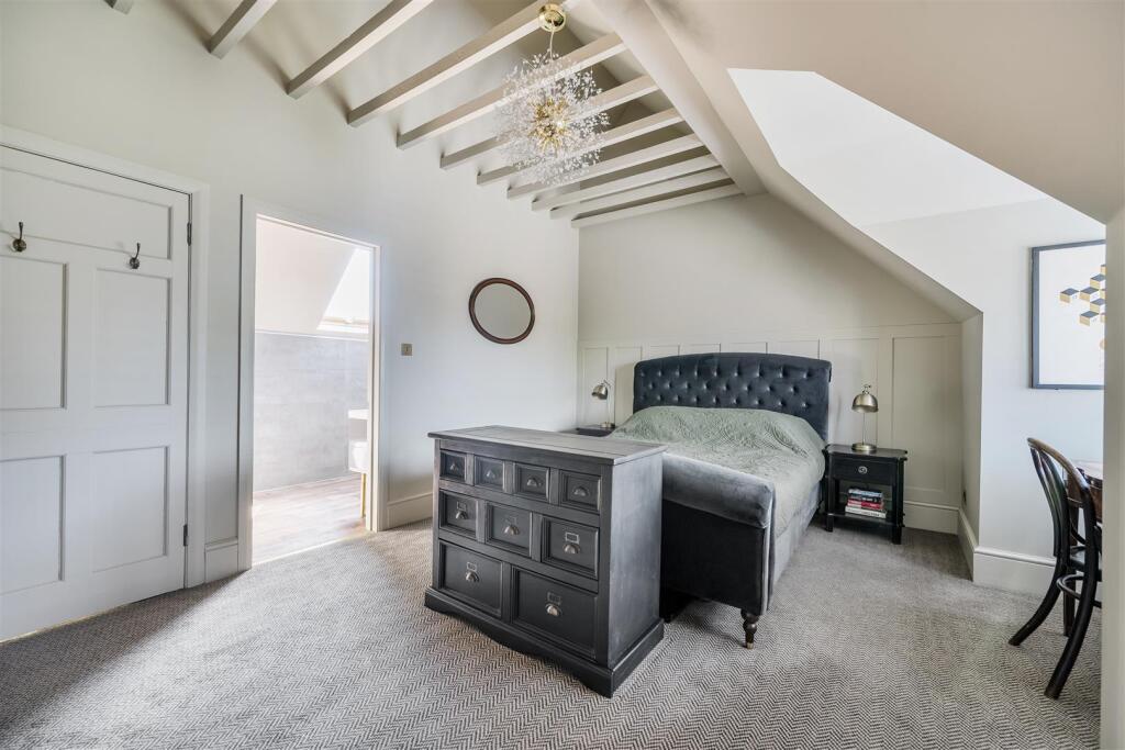 For Sale by Aspire Residential | Broadwater Road