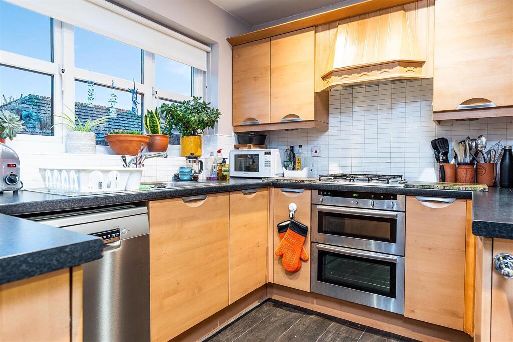 16 Lantern Lane, East Leake (11 of 30).jpg