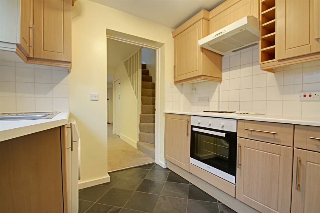 Kitchen 1.jpg