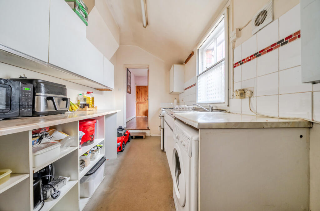 1387040-14-6932c2...