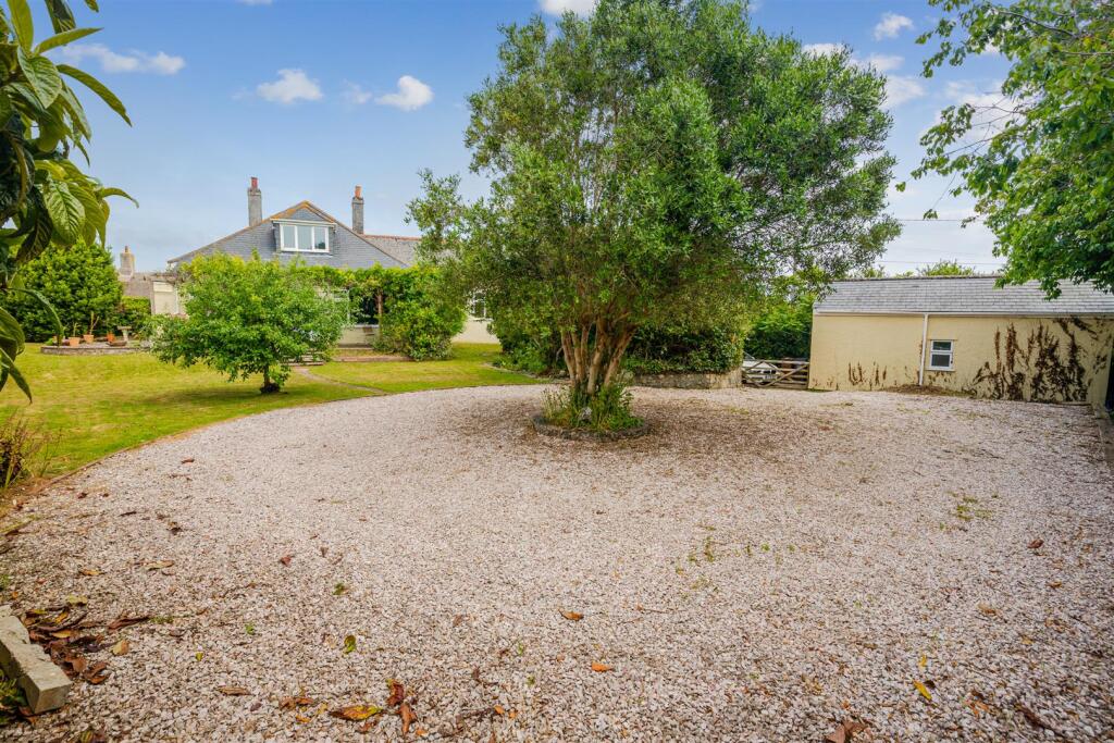 A11 - Cross Park Ringmore Kingsbridge - 250617.jpg