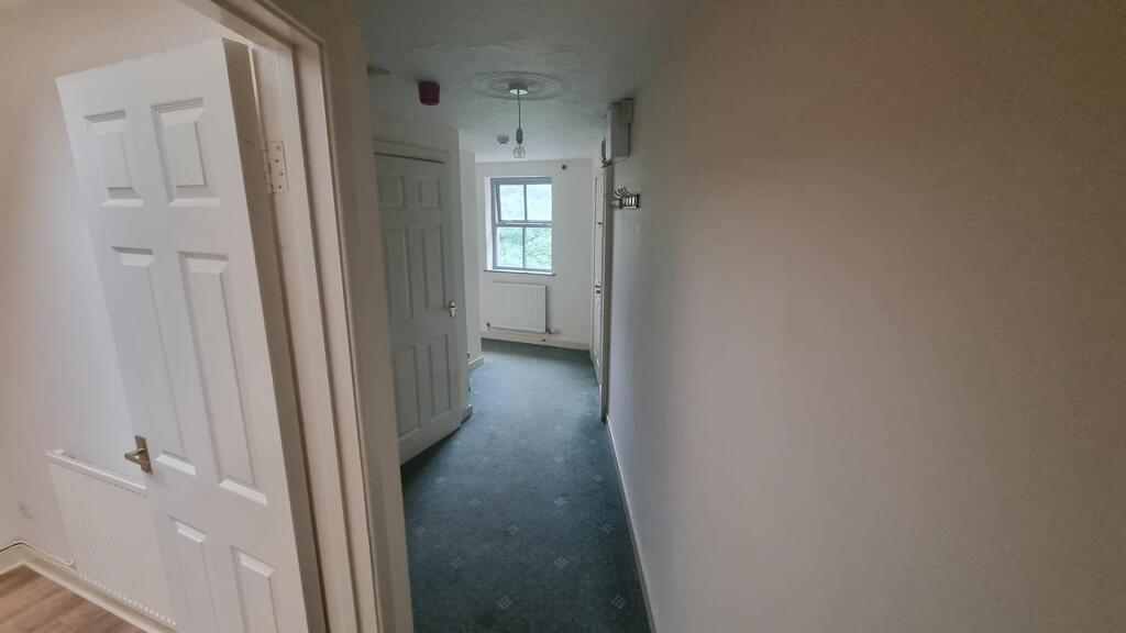 2CB Hallway 1.jpeg