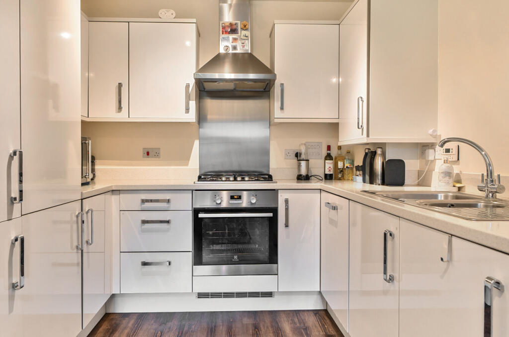 1305869-23-68415b...