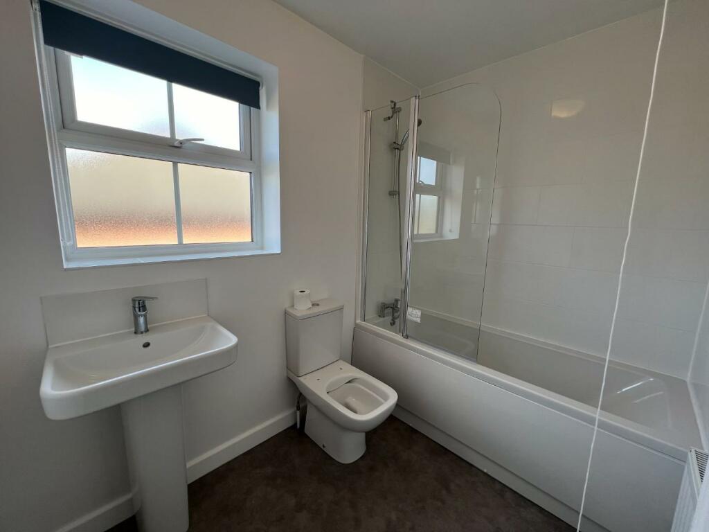 Bathroom.JPG