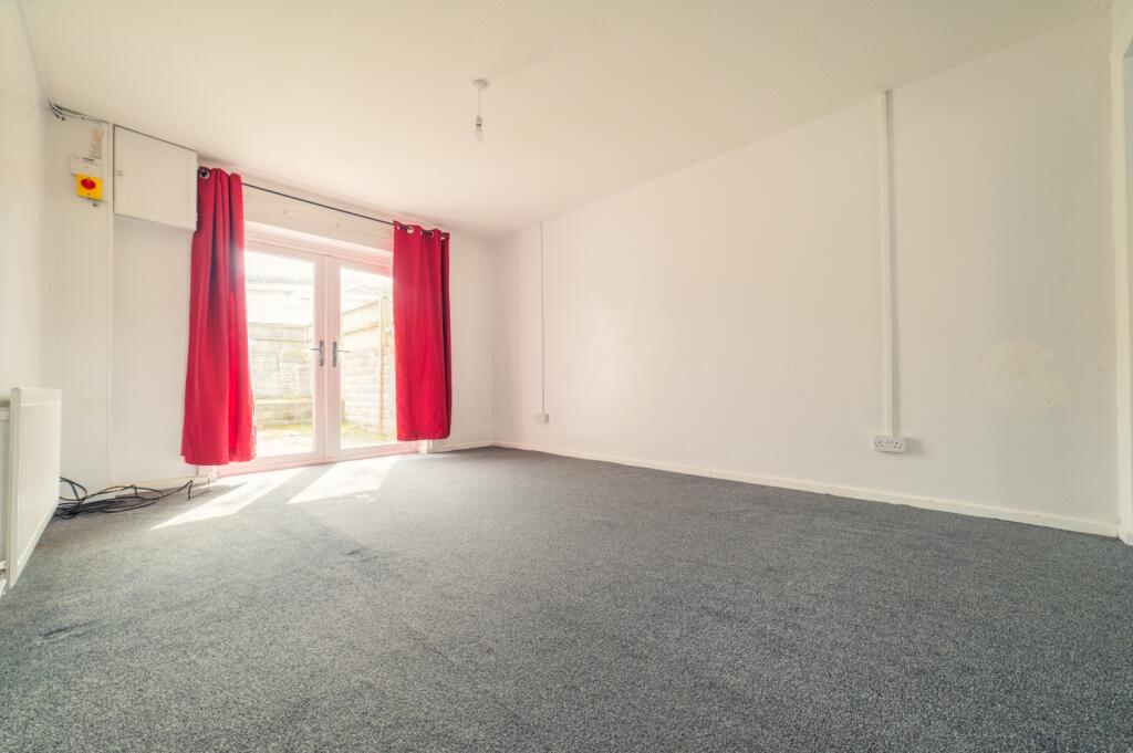 all 02920 454555 to secure your viewing_5