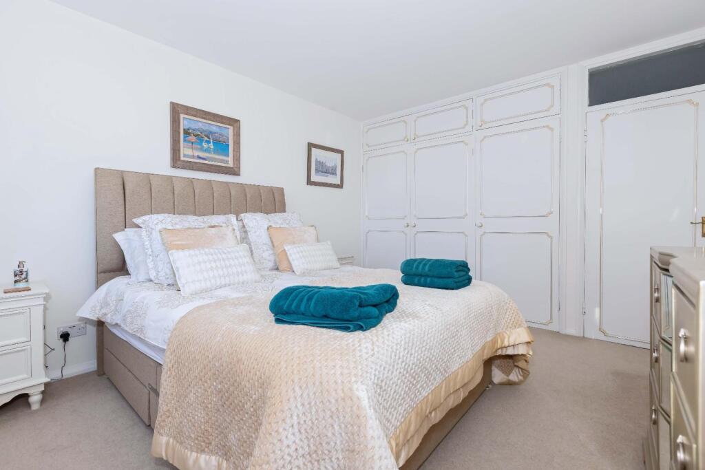 Victoria Court_4.jpg