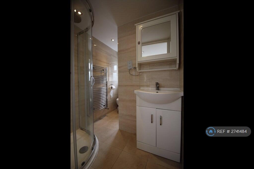 Shower Room In Loft 2
