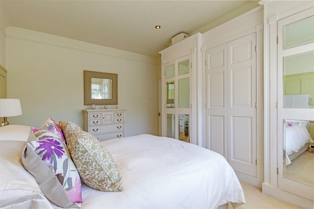 Bedroom 1-1.jpg