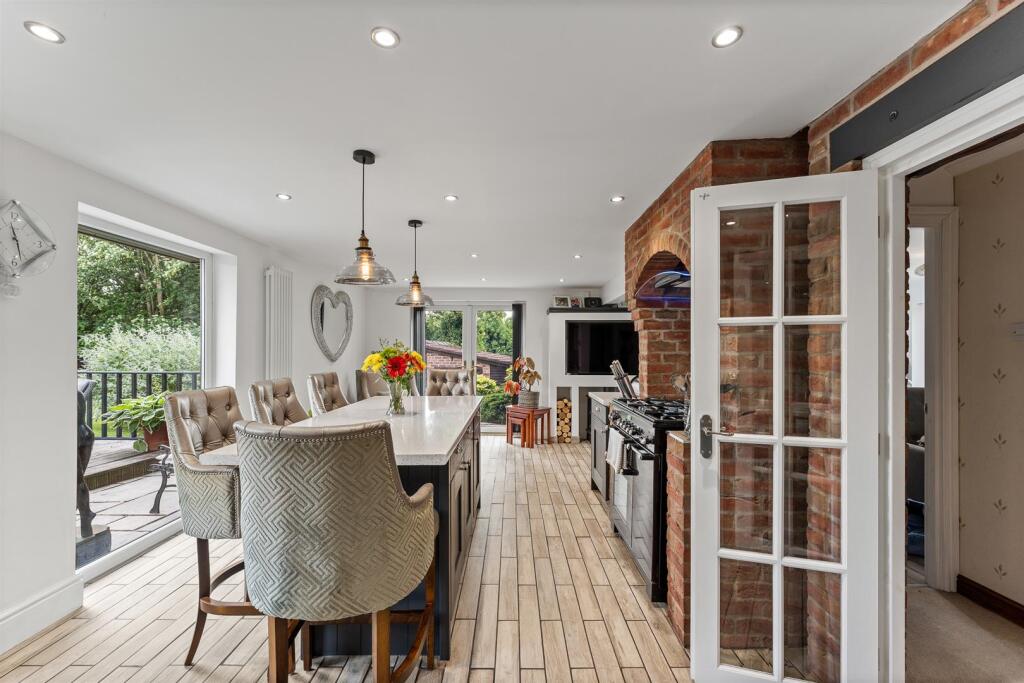 Modern Kitchen Diner
