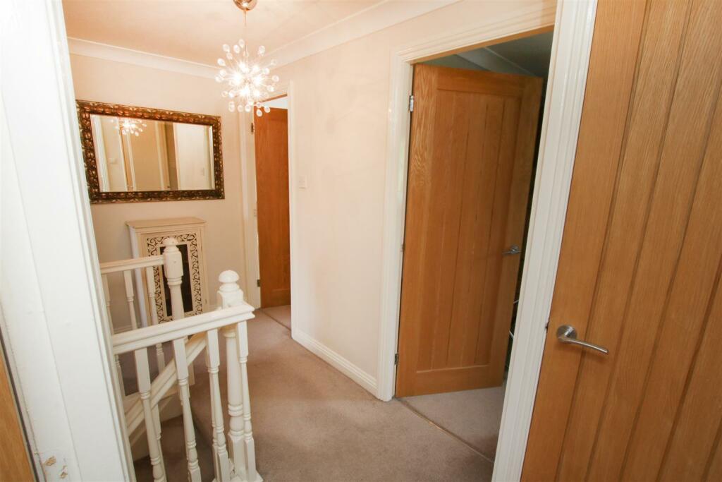 FIRST FLOOR LANDING