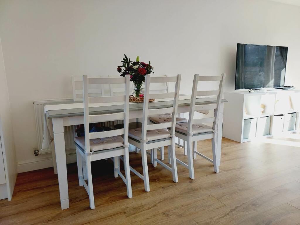 Dining area (aspect2