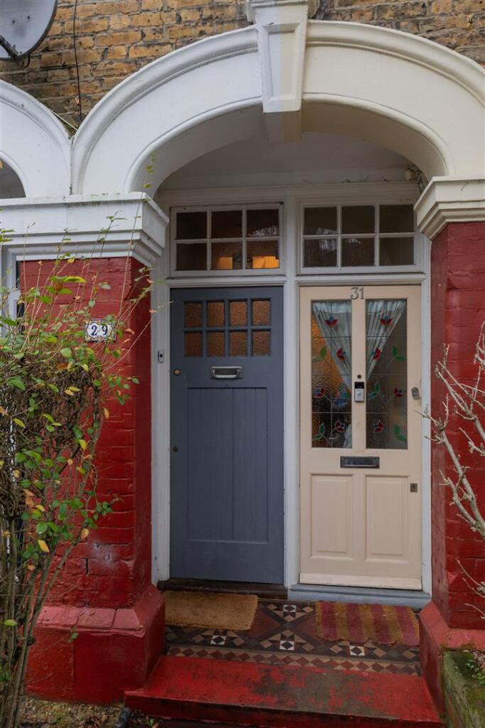 Lawton Road, E10
