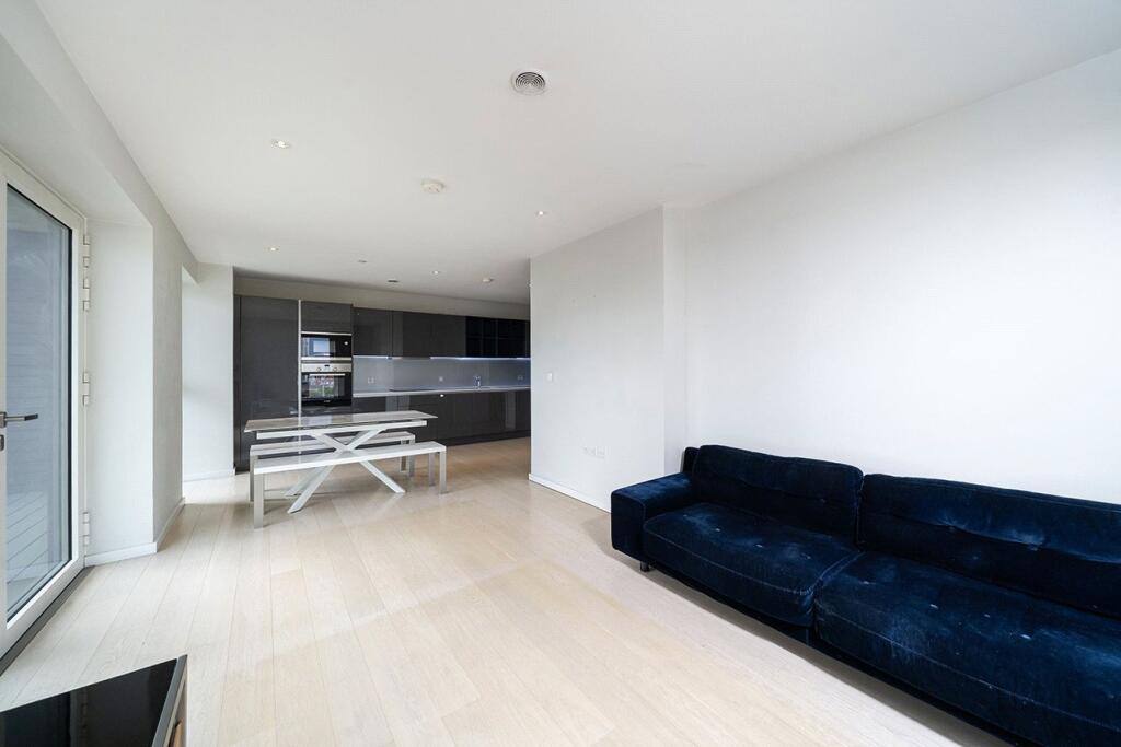 Lantana Heights, E20