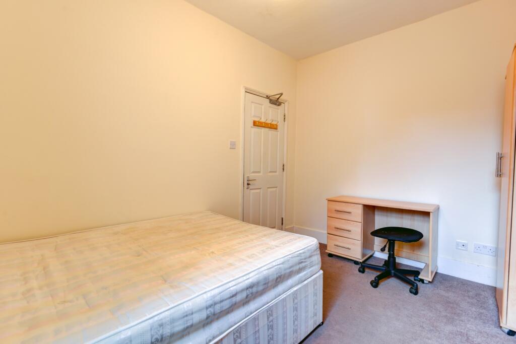 97 Bonchurch Road Bedroom 1 (3)