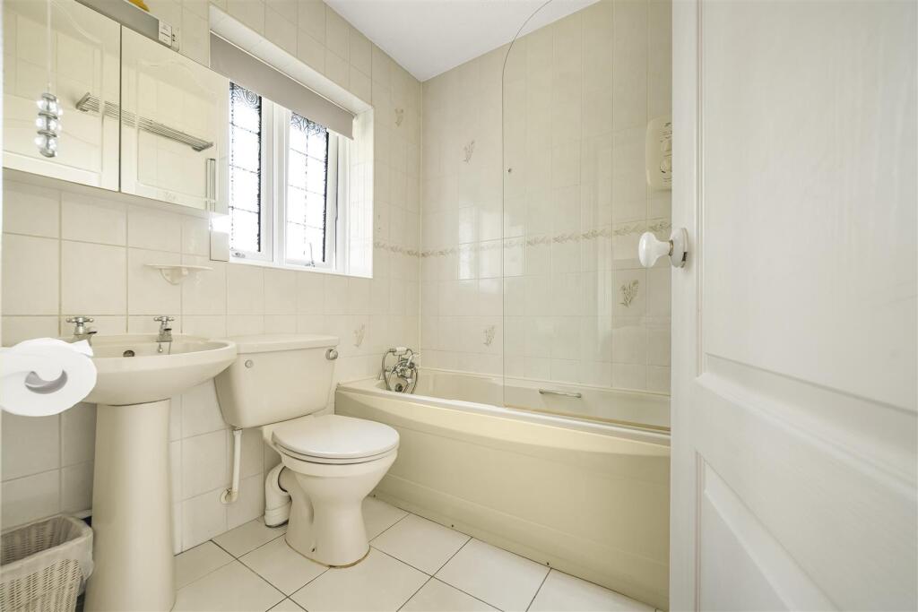 En-suite Bathroom