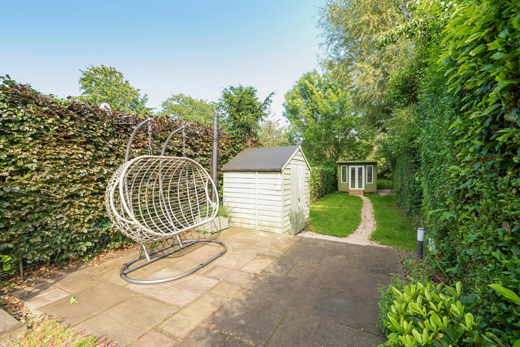 1309358-4-684b075...