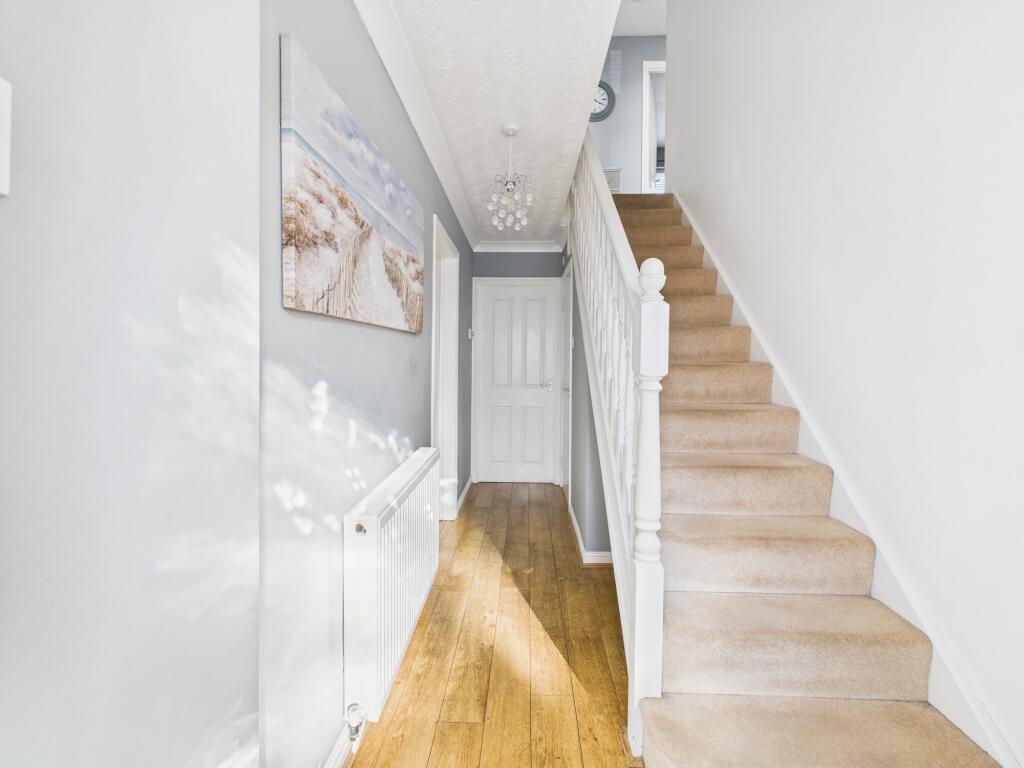 CAM05192G0-PR0013-STILL002[1]