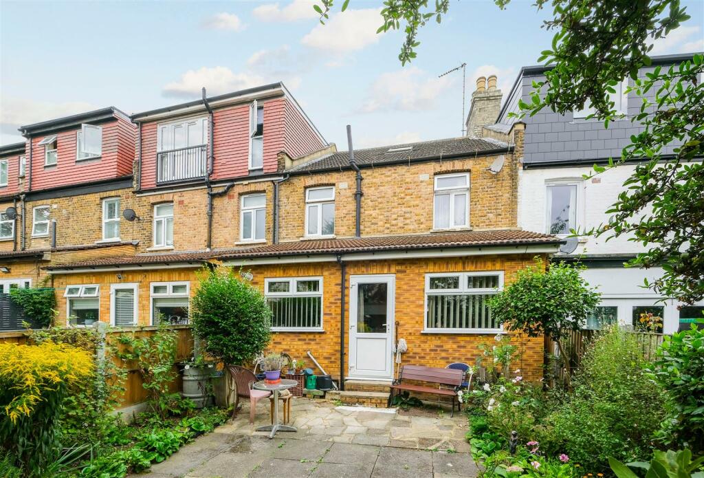 5 Kenilworth Avenue-19.jpg