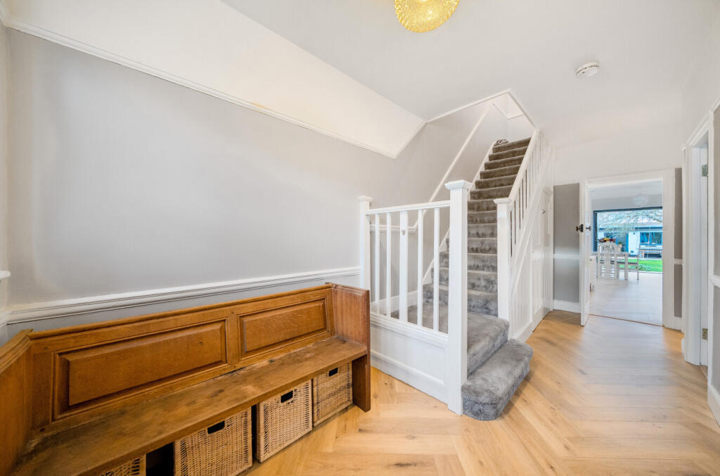 1386807-38-693440...