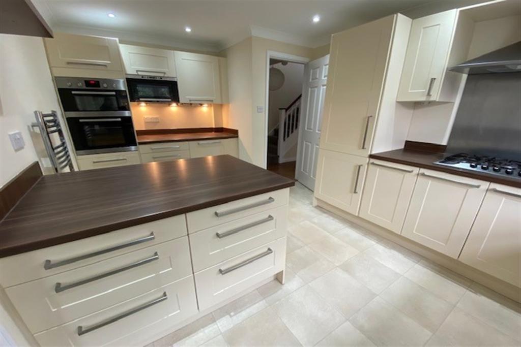 Kitchen%2fBreakf
