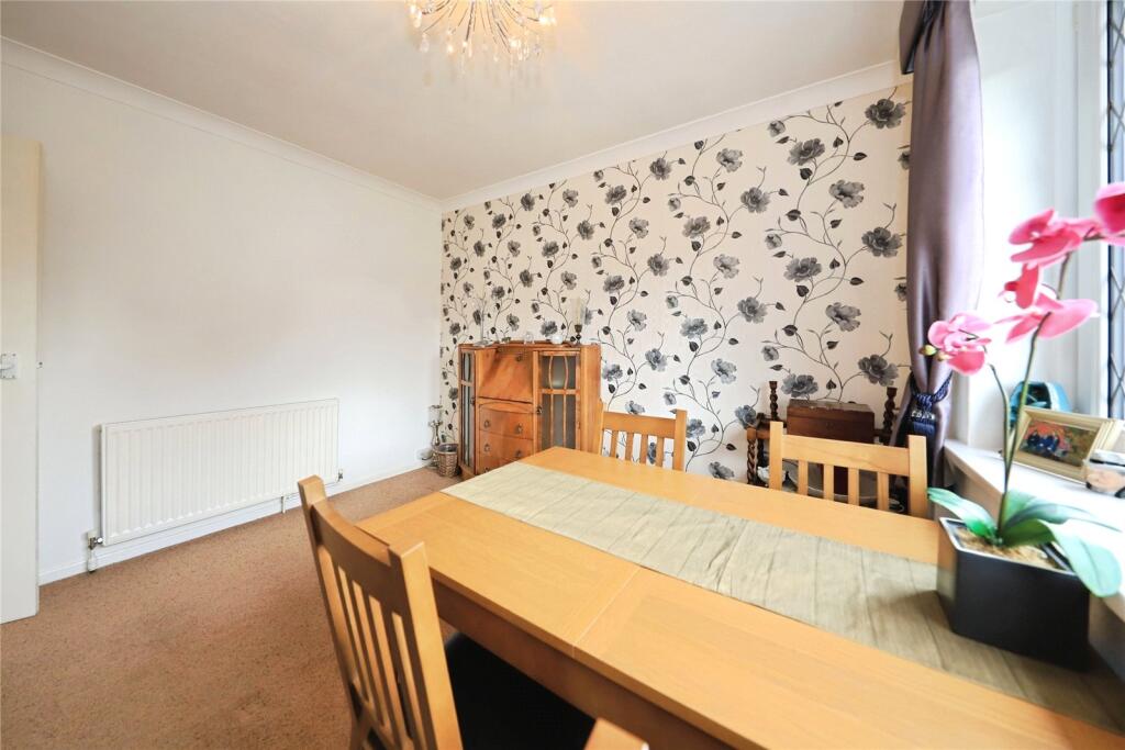 Bedroom Two / Dining