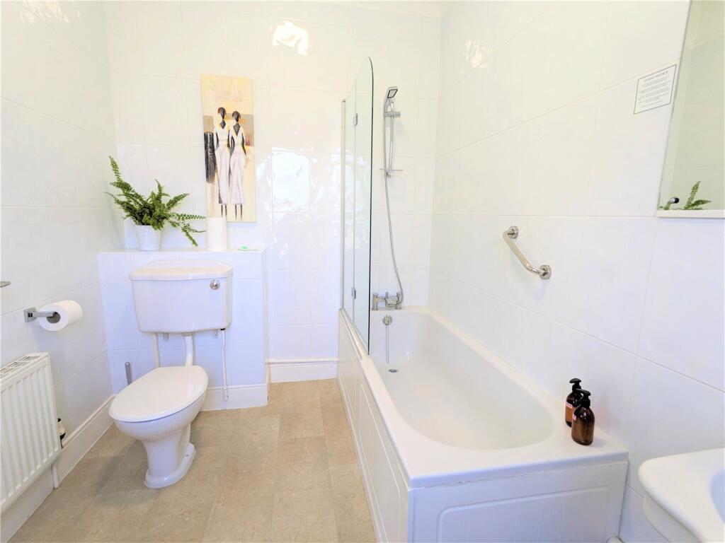 Ensuite
