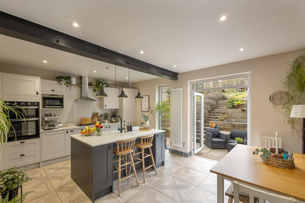 Kitchen/Diner &amp; Family Room