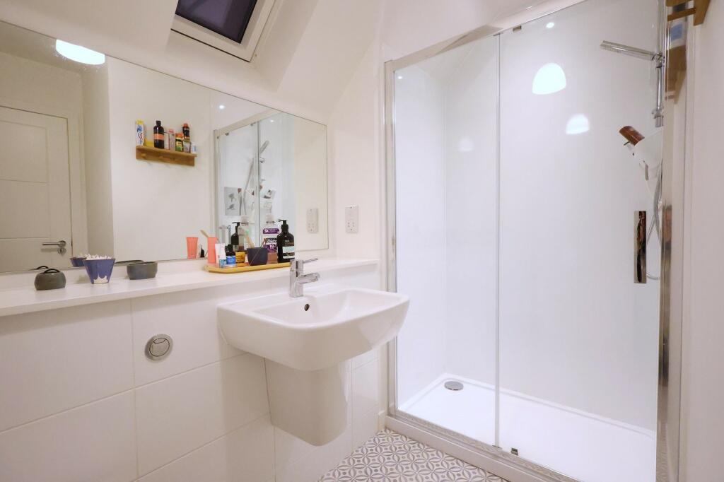 Principal Bedroom En Suite