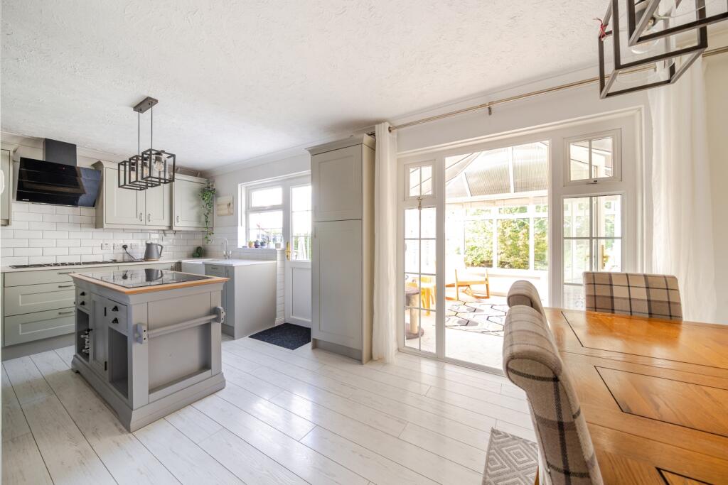 1363821-3-68e39ecfcc2eb