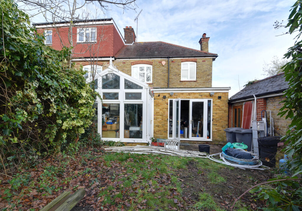 71 Lullington Garth, Woodside Park, London, N12 7BL