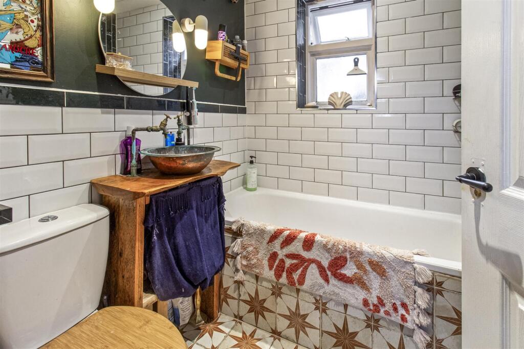 13c Tennyson Road_007.JPG