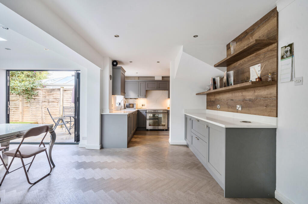 1349999-11-68c1d0...