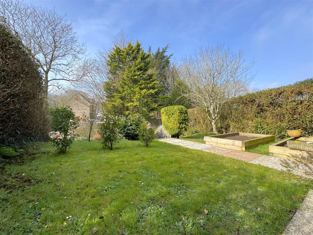 Front Garden.jpeg