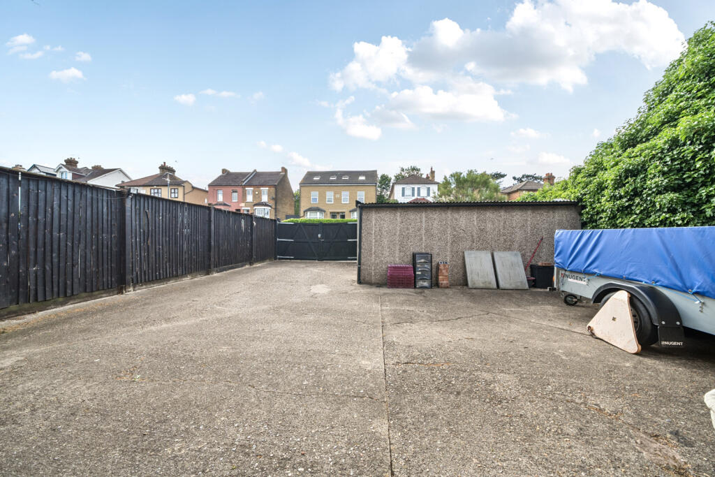 Garage &amp; Parking