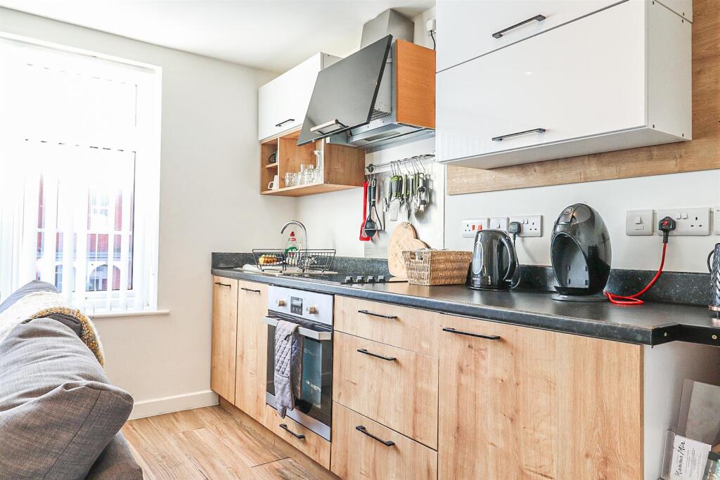 Living/Kitchen