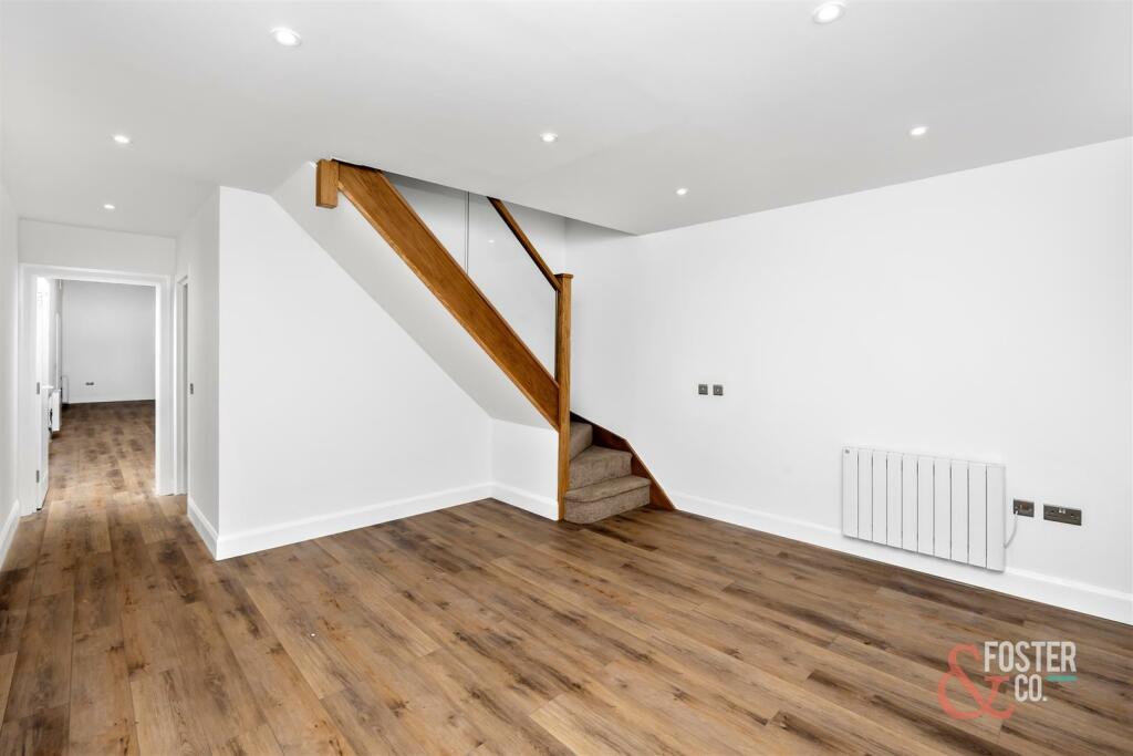 Cuckfield Road, 123_001.jpg