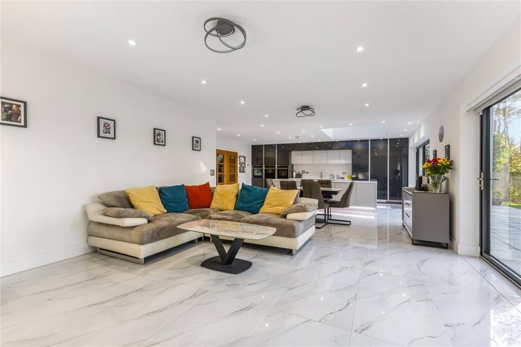 Living/Dining Room