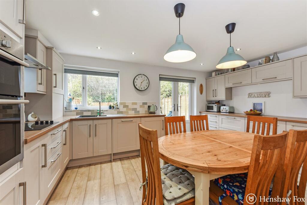 sketch_Ph3_5585781 - Copy.jpg