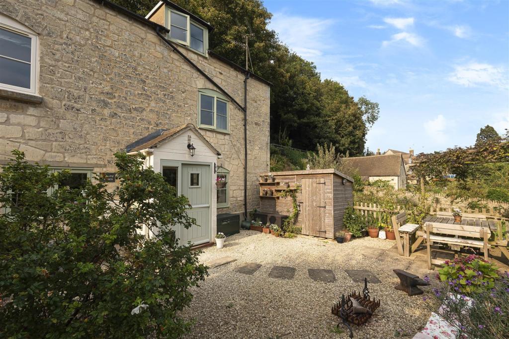 2 Sunny Terrace front 2.jpg