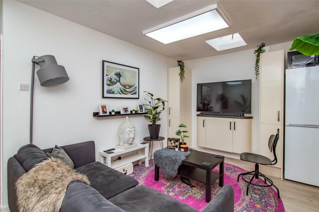 Annexe Lounge