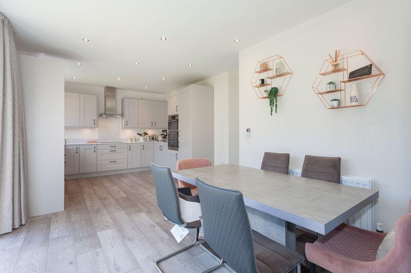 OPEN PLAN LIVING/DINING KITCHEN 