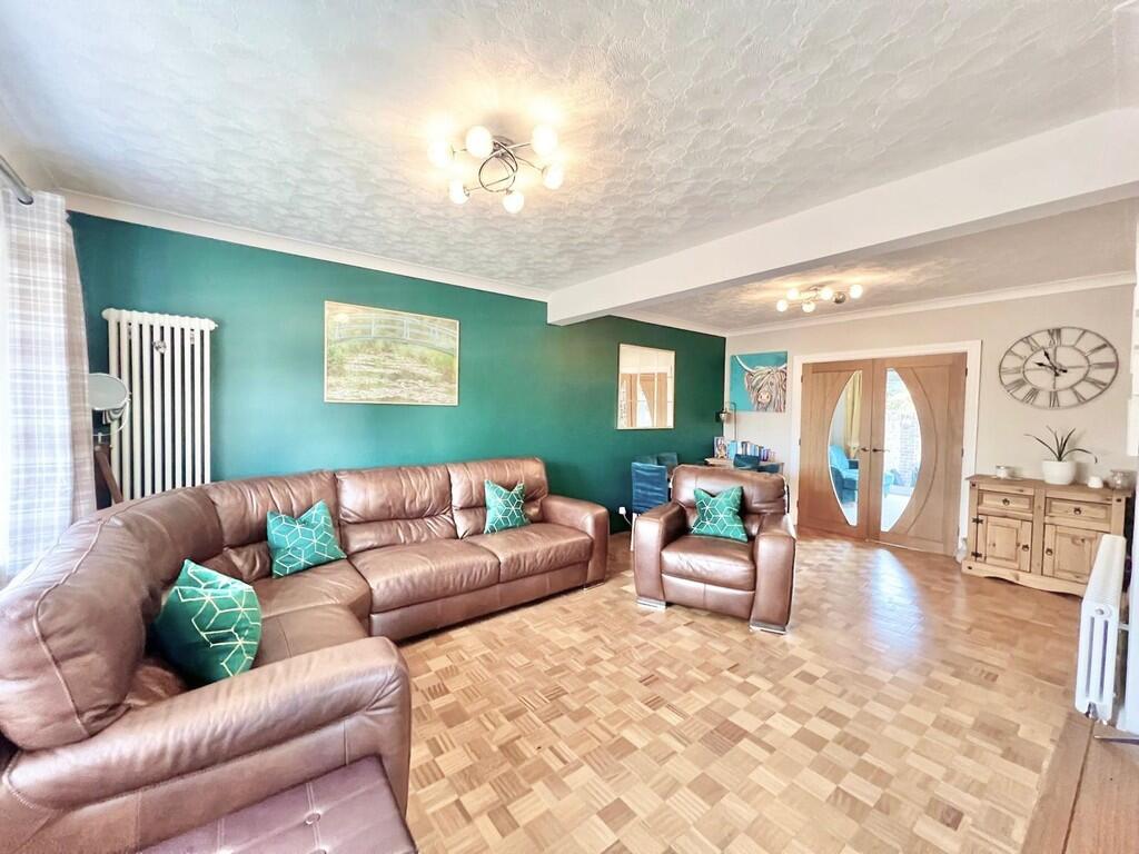 IMG-20251120-WA00...