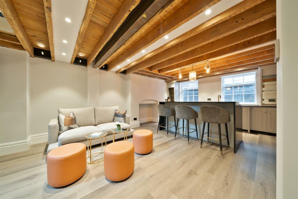 Entertainment Rm.jpg