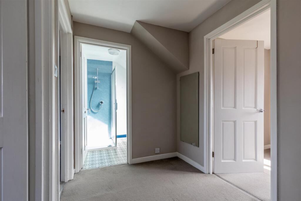 Henleaze Road, Henleaze Landing.jpg