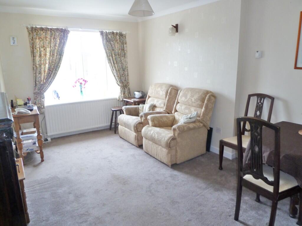 Lounge/dining room