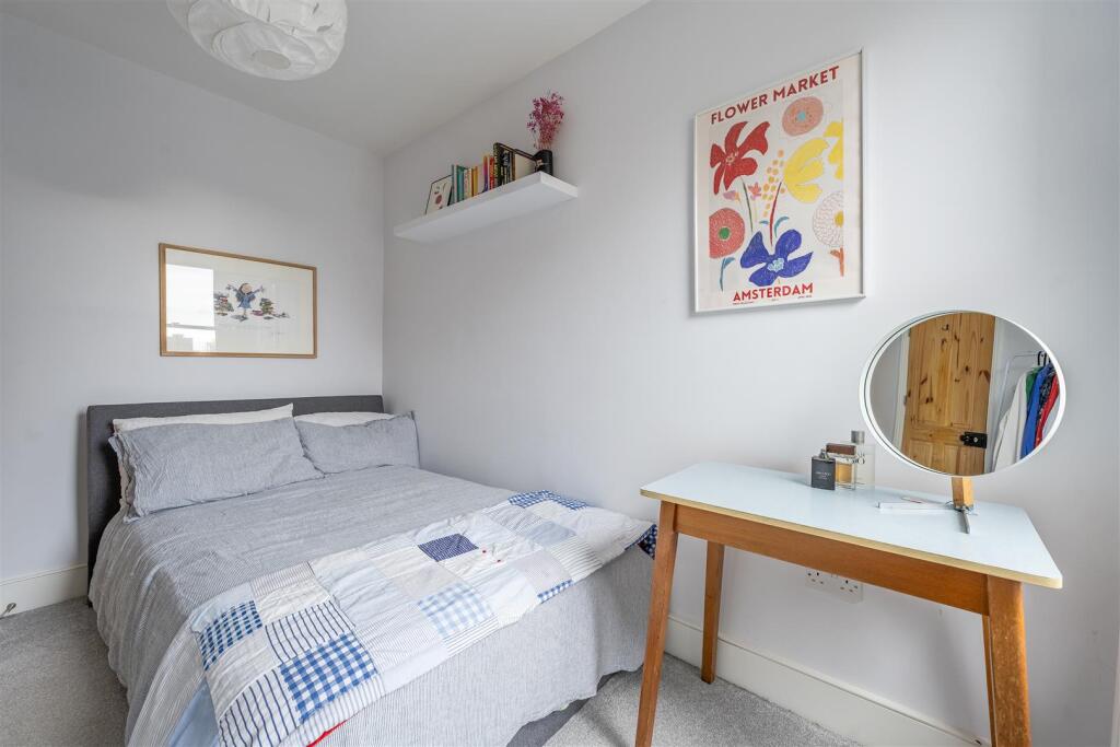 Vansittart Road, E11