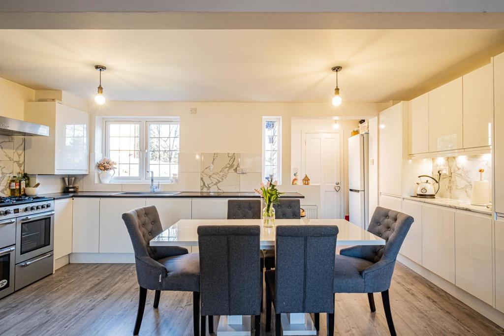 Dining Area/Kitchen