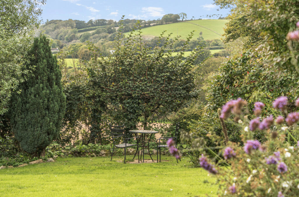 1360377-5-68dac8c...